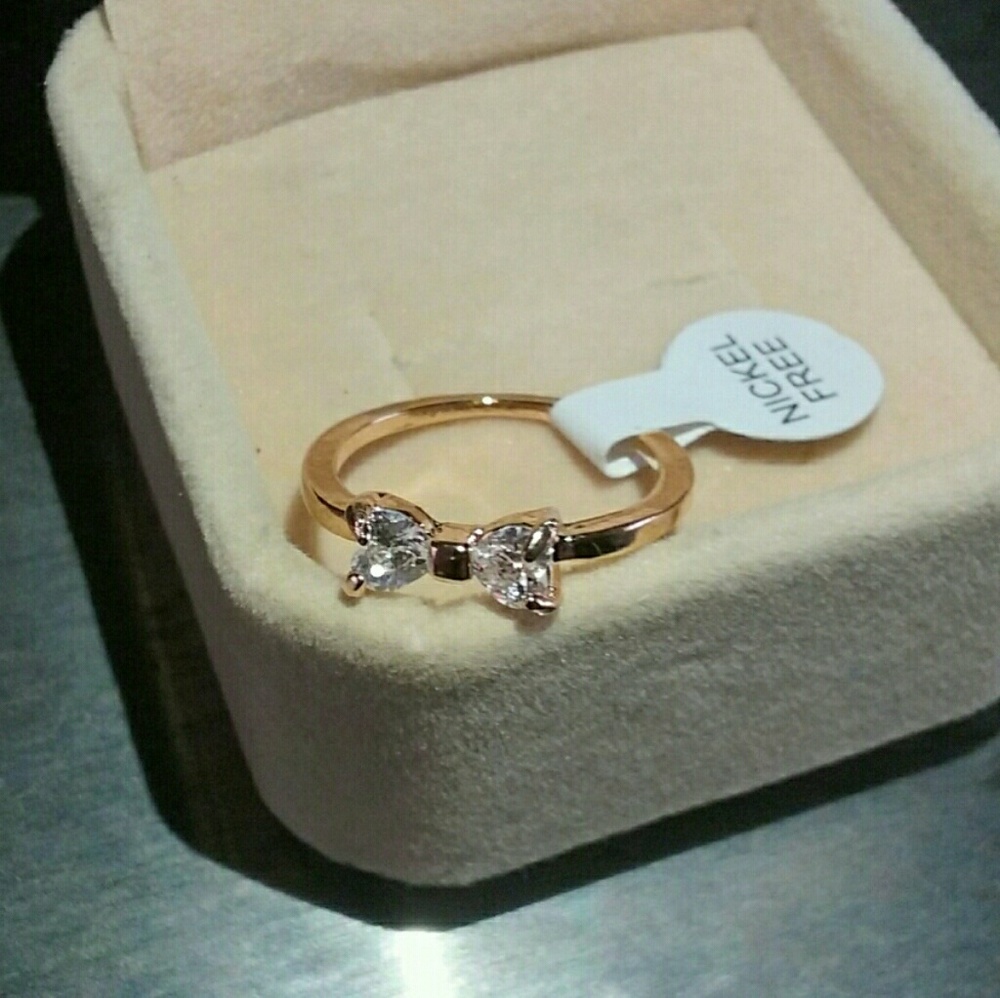 Crystal Bow Heart Cut Clear CZ Ring - US Size: (8)